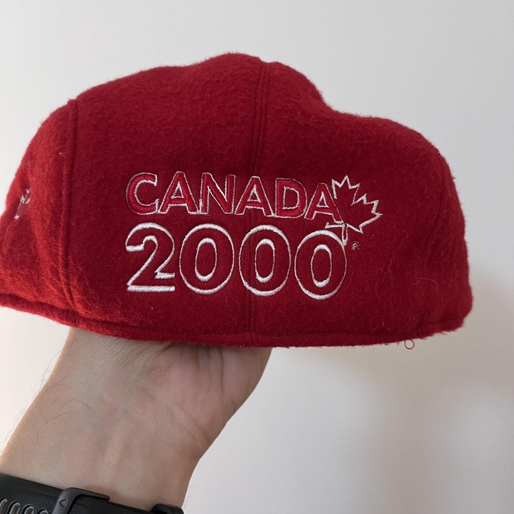 Vintage CANADA 2000 Red Acrylic Flat Cap Newsboy Hat Size 58 CM Made in China